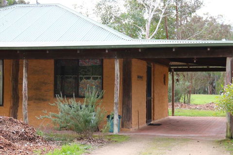 Treenbrook Cottages - Accommodation Fremantle 2