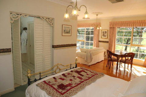 Fernglade On Menzies - Accommodation Fremantle 6