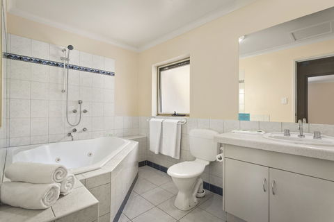 Elphin Motel & Serviced Apartments - Accommodation Fremantle 3