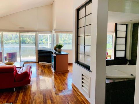 Silkwood Chalets - Accommodation Fremantle 3