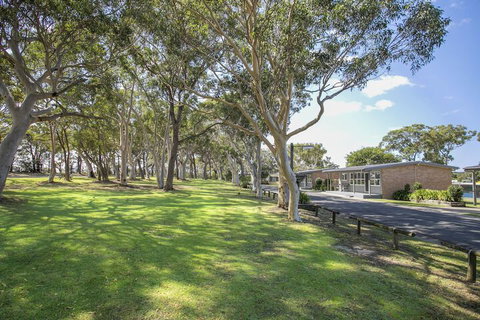 Lakeside Cabins & Holiday Village - Accommodation Fremantle 5