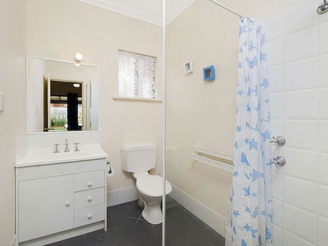 Holiday On The Terrace - Accommodation Fremantle 3