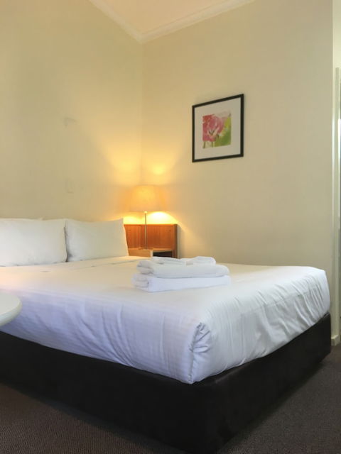Waterview Gosford Motor Inn - Accommodation Fremantle 2