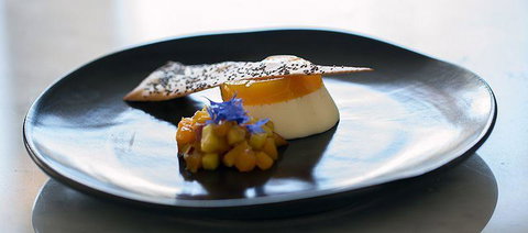 Q Dining - Accommodation Fremantle 12