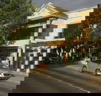 McGuires Bistro - Sherbourne Terrace - Accommodation Fremantle