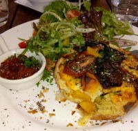 Seasons Restaurant at Cloudehill - Accommodation Fremantle