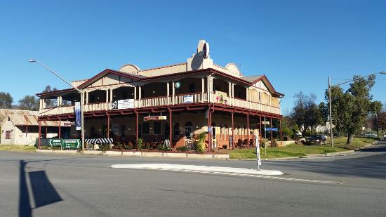 Adelong NSW Accommodation Fremantle