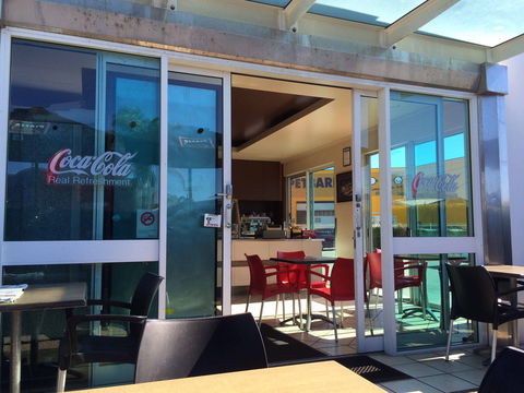 Pete's Upton St. Brasserie - Accommodation Fremantle 0