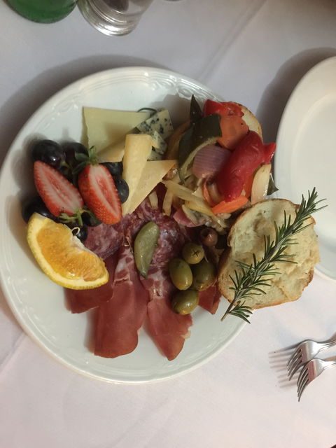 Anna's Restaurant - Accommodation Fremantle 2