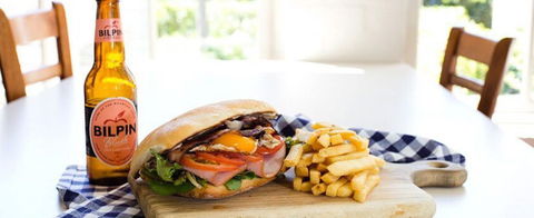 Barracks Bar - Crowne Plaza Hawkesbury Valley - Accommodation Fremantle 0