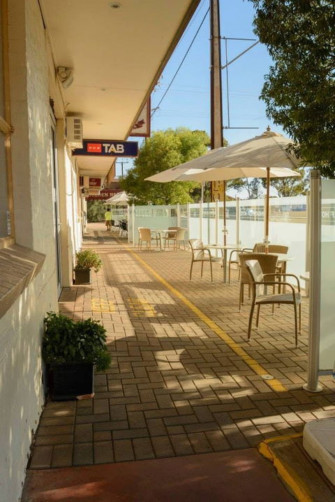 V Hotel - Accommodation Fremantle 0