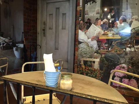 Glen Iris Pantry - Accommodation Fremantle 0