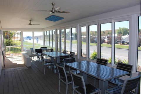 Bill's Bar - Ningaloo Coral Bay - Accommodation Fremantle 1