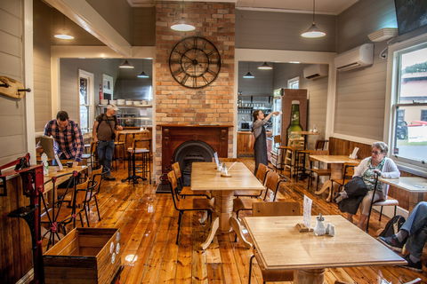 Tracks On Point Cafe - Accommodation Fremantle 0