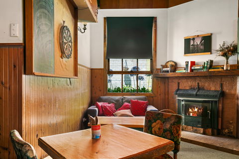 Archies Couch - Accommodation Fremantle 2