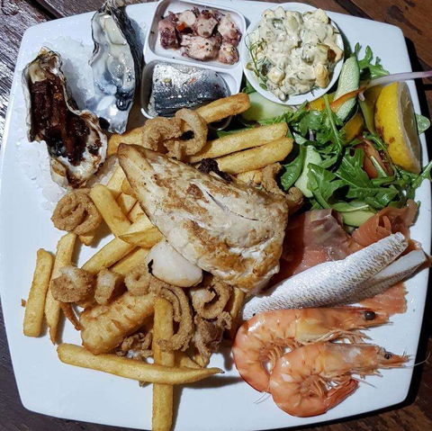 Boughshed Restaurant - Accommodation Fremantle 0