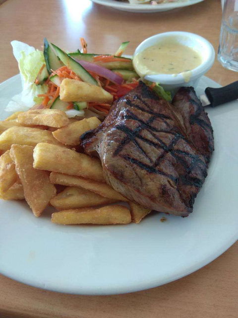 Gladstone Yacht Club - Accommodation Fremantle 0