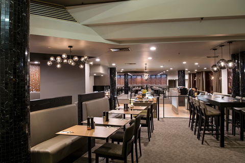 Saltbush Restaurant At DoubleTree By Hilton Alice Springs - Accommodation Fremantle 0