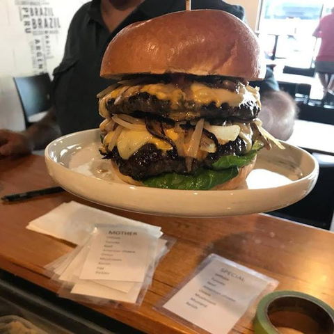 Fokker Burger - Accommodation Fremantle 0