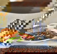 Zeina's Caf - Comfort Inn and Suites Burwood - Accommodation Fremantle
