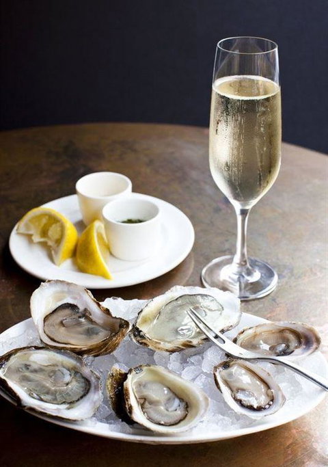 RST Seafood Restaurant - Accommodation Fremantle 3