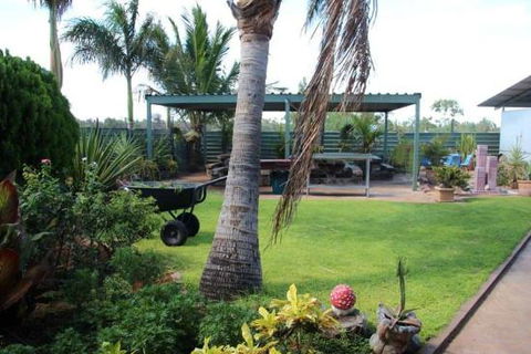 Devils Marbles Hotel - Accommodation Fremantle 0