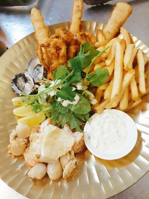 Mt Lyell Hotel Thai - European Bar And Restaurant - Accommodation Fremantle 3