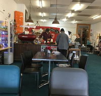 The Crowded Lounge - Accommodation Fremantle