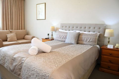 Cotswold Gardens - Accommodation Fremantle 3