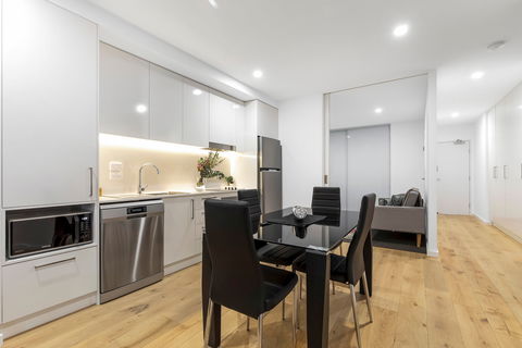 Astra Apartments Newcastle - Accommodation Fremantle 2