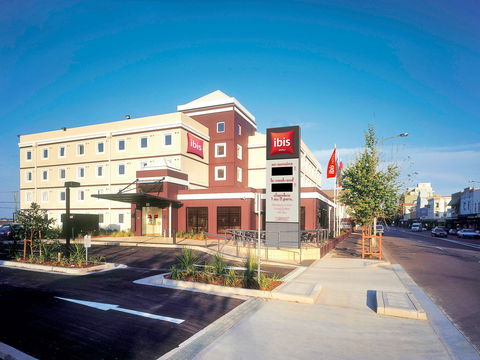 Ibis Newcastle - Accommodation Fremantle 0