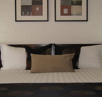 Blazing Stump Motel  Suites