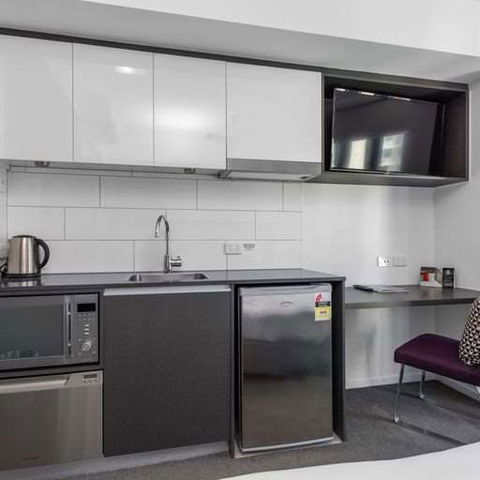 H On Mitchell Apartment Hotel - Accommodation Fremantle 1