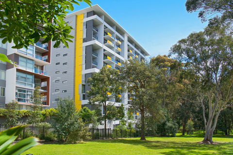 Astra Apartments MacQuarie Park - Accommodation Fremantle 0