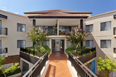 Astra Apartments The Griffin - Accommodation Fremantle 2