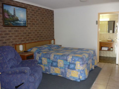 Lantern Motor Inn - Accommodation Fremantle 1