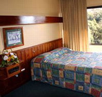 Village Family Motor Inn - Accommodation Fremantle