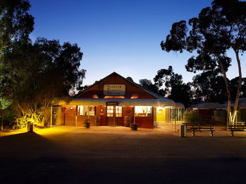 Outback Hotel & Lodge - Accommodation Fremantle 0