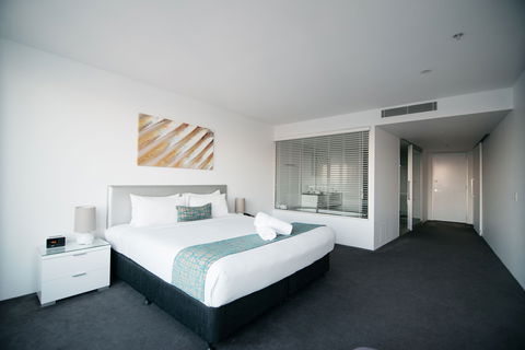 Q1 Resort & Spa - Accommodation Fremantle 2
