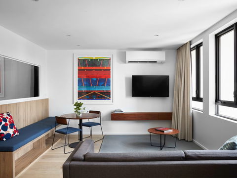 The Johnson - Art Series - Accommodation Fremantle 5