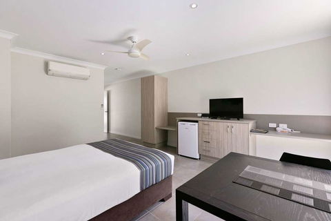 Econo Lodge Beachside - Accommodation Fremantle 6
