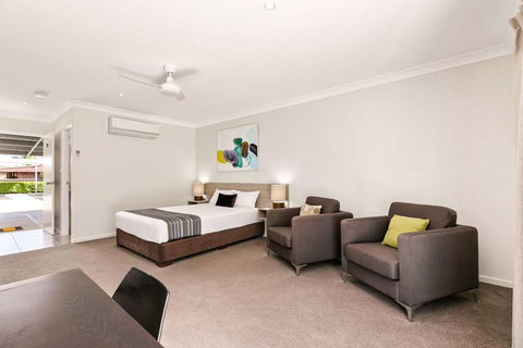 Econo Lodge Beachside - Accommodation Fremantle 14