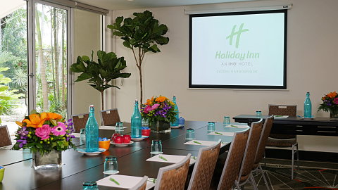 Holiday Inn Cairns Harbourside - Accommodation Fremantle 10