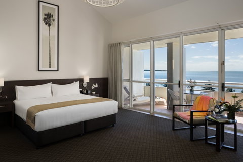 Holiday Inn Cairns Harbourside - Accommodation Fremantle 15
