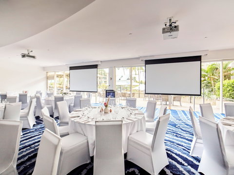 Novotel Cairns Oasis Resort - Accommodation Fremantle 9