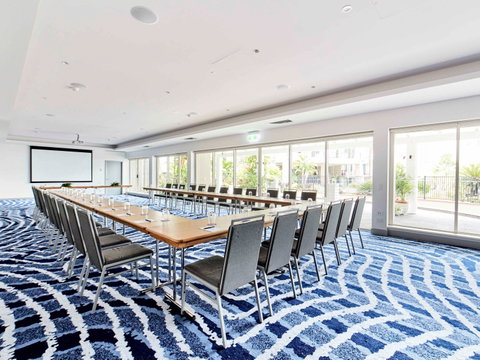 Novotel Cairns Oasis Resort - Accommodation Fremantle 11
