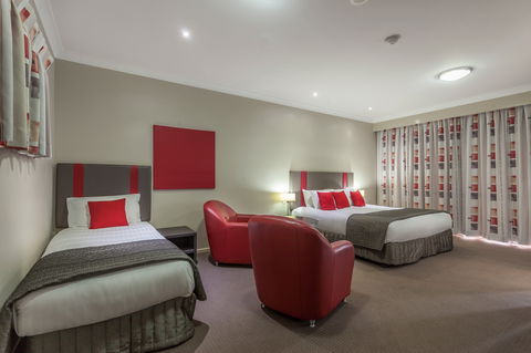 Platinum International - Accommodation Fremantle 0