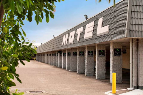 Dalrymple Motel - Accommodation Fremantle 0