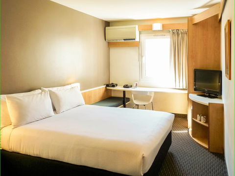 Ibis Sydney Thornleigh - Accommodation Fremantle 1