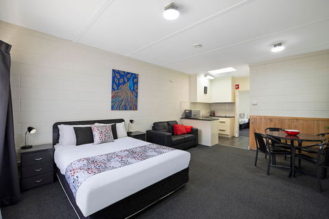 Hamilton Lakeside Motel - Accommodation Fremantle 10